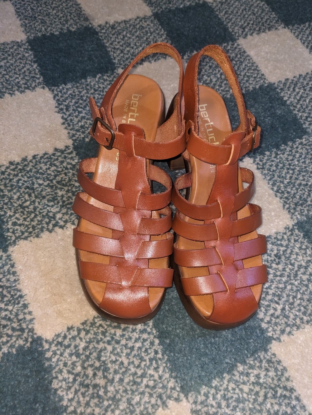 Bertuchi Made In Spain Genuine Leather Block Heel Fisherman Sandals Size 7.5 - Picture 4 of 9